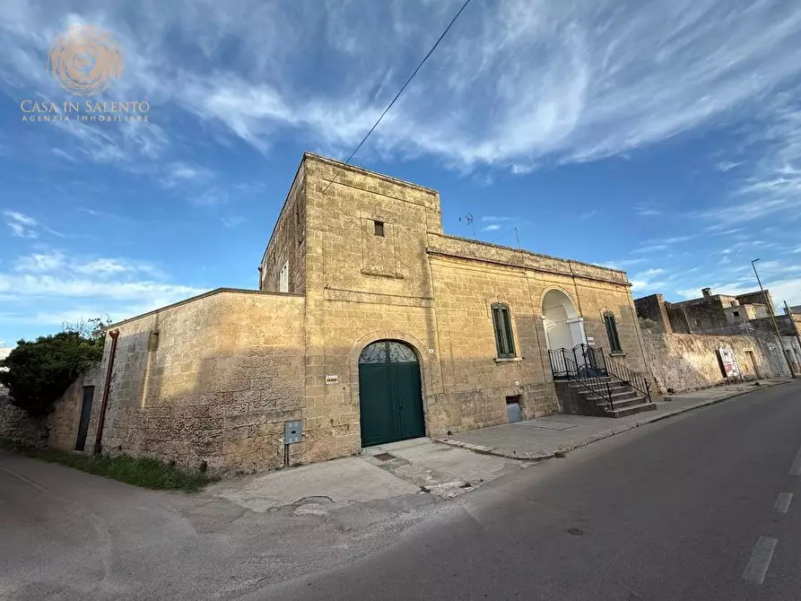 Immagine 3 di Casa indipendente in vendita  a Castrignano Del Capo