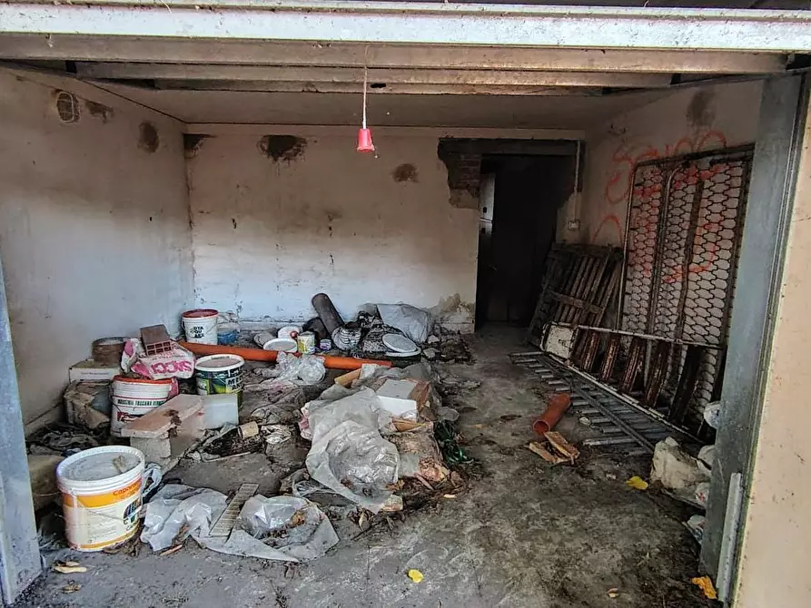 Immagine 24 di Casa indipendente in vendita  a Santa Maria A Monte