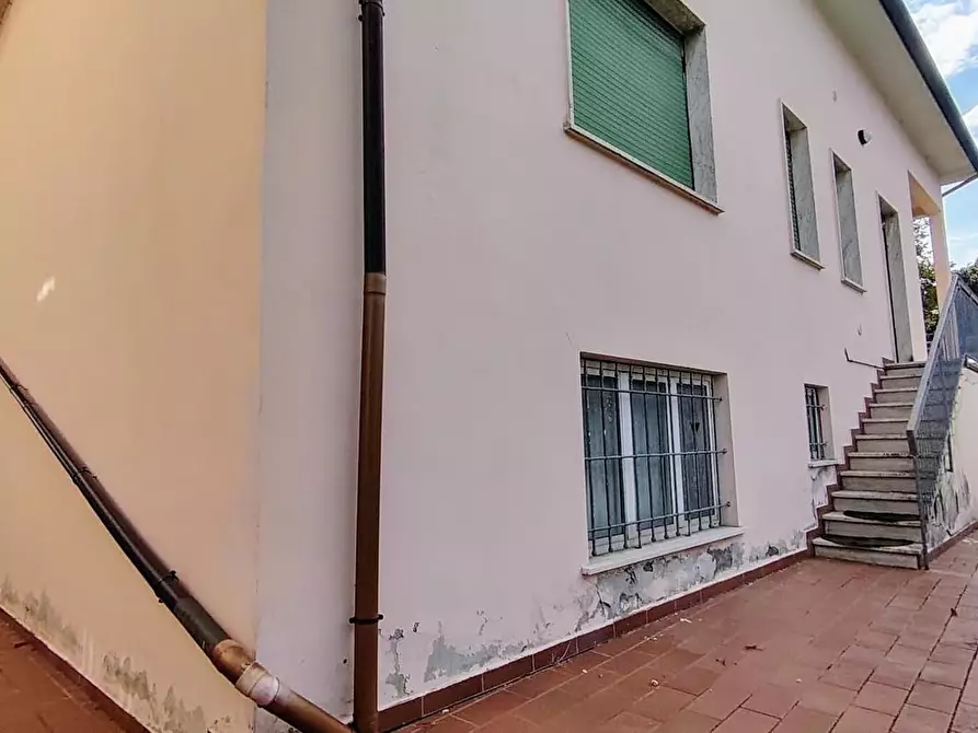 Immagine 3 di Casa indipendente in vendita  a Santa Maria A Monte
