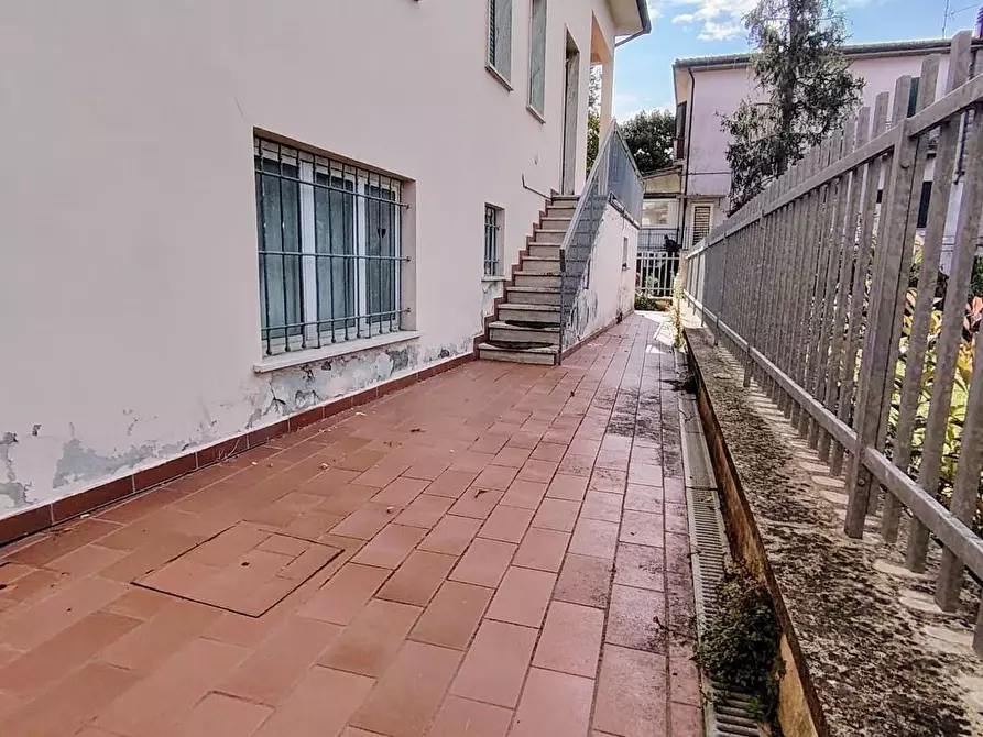 Immagine 5 di Casa indipendente in vendita  a Santa Maria A Monte