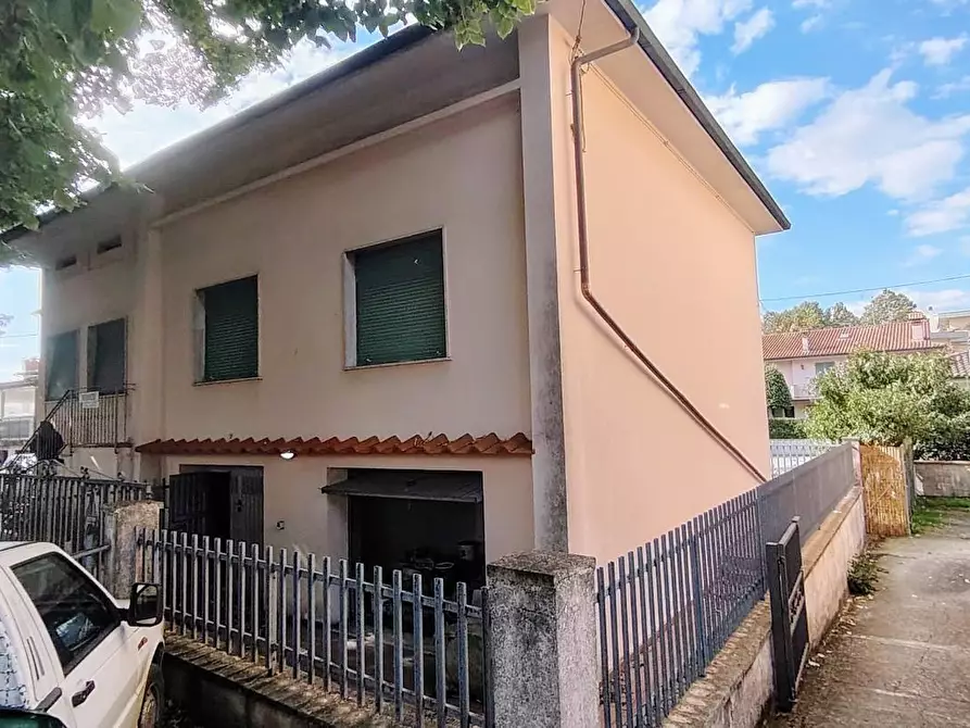 Immagine 1 di Casa indipendente in vendita  a Santa Maria A Monte
