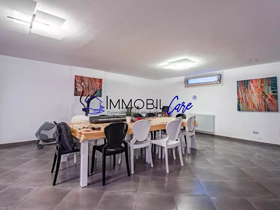 Immagine 27 di Villa in vendita  a Livorno