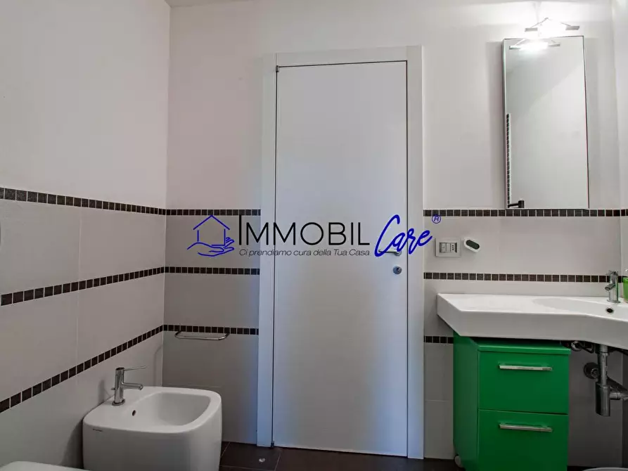 Immagine 23 di Villa in vendita  a Livorno