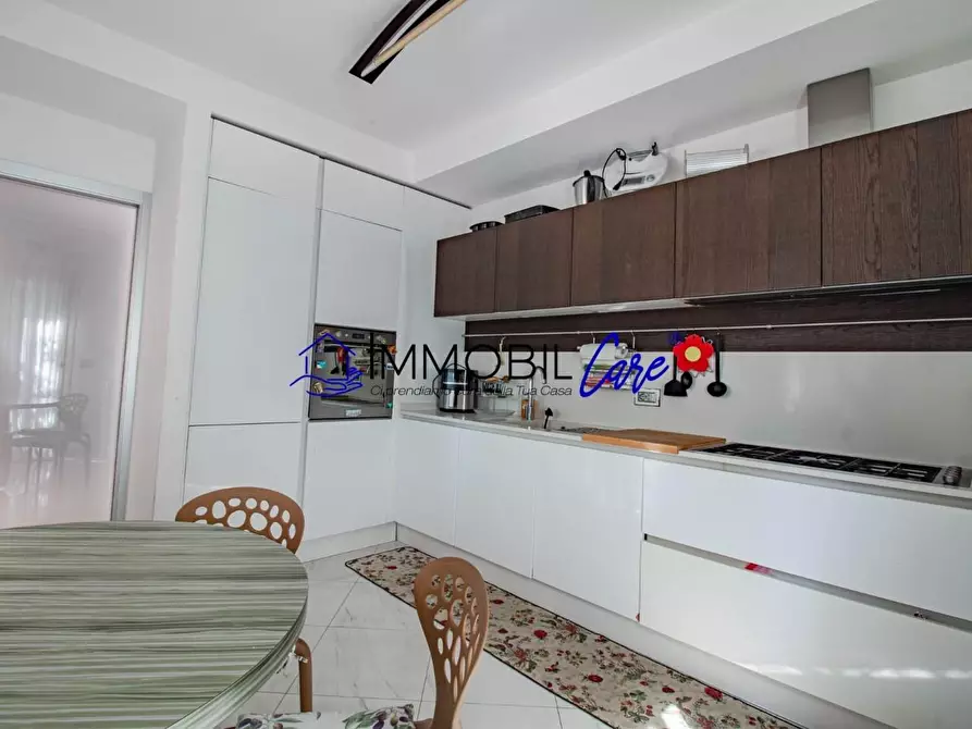 Immagine 14 di Villa in vendita  a Livorno