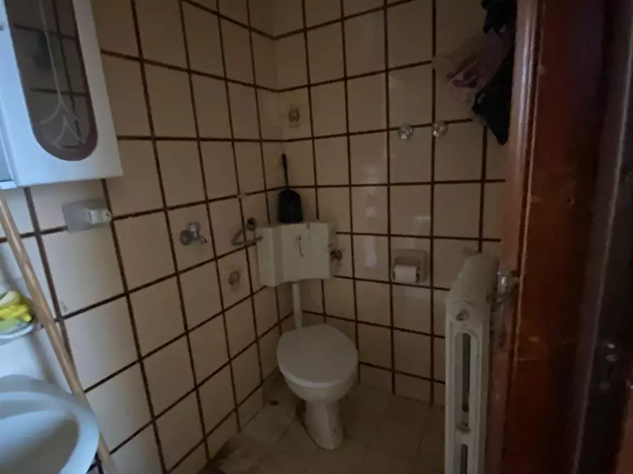 Immagine 3 di Appartamento in vendita  a Reggio Nell'emilia