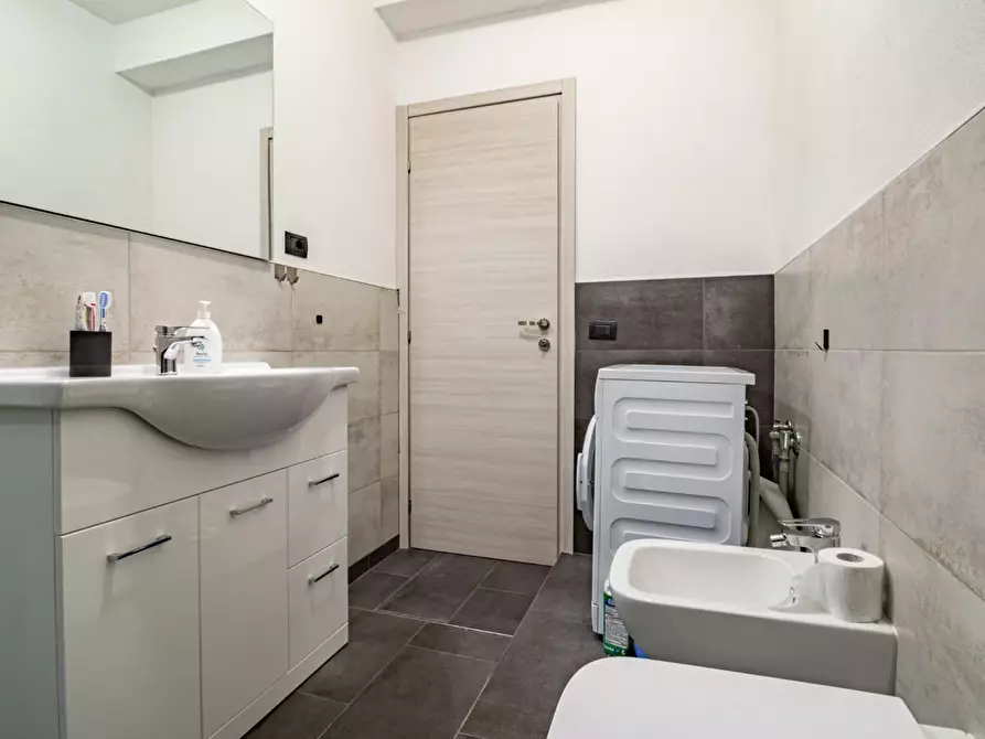 Immagine 23 di Appartamento in vendita  a Pisa