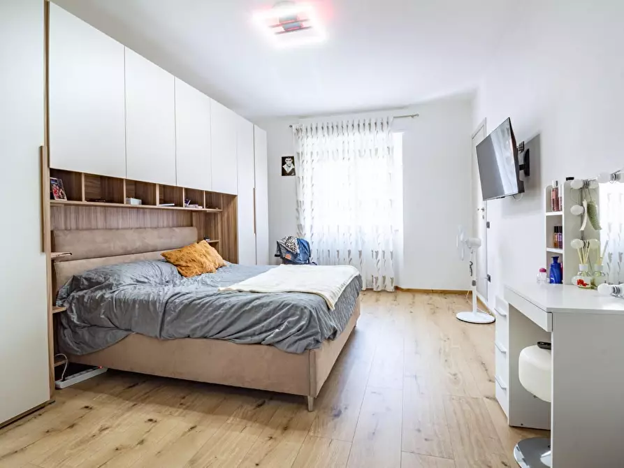 Immagine 14 di Appartamento in vendita  a Pisa