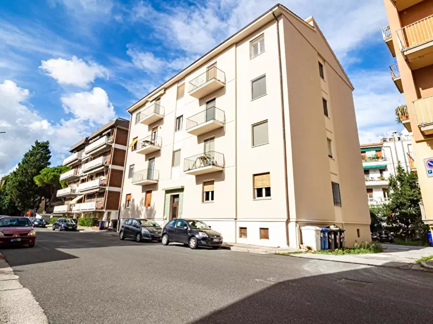 Immagine 1 di Appartamento in vendita  a Pisa