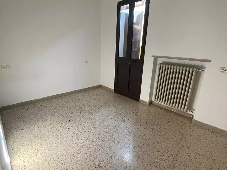 Immagine 6 di Appartamento in vendita  a Reggio Nell'emilia