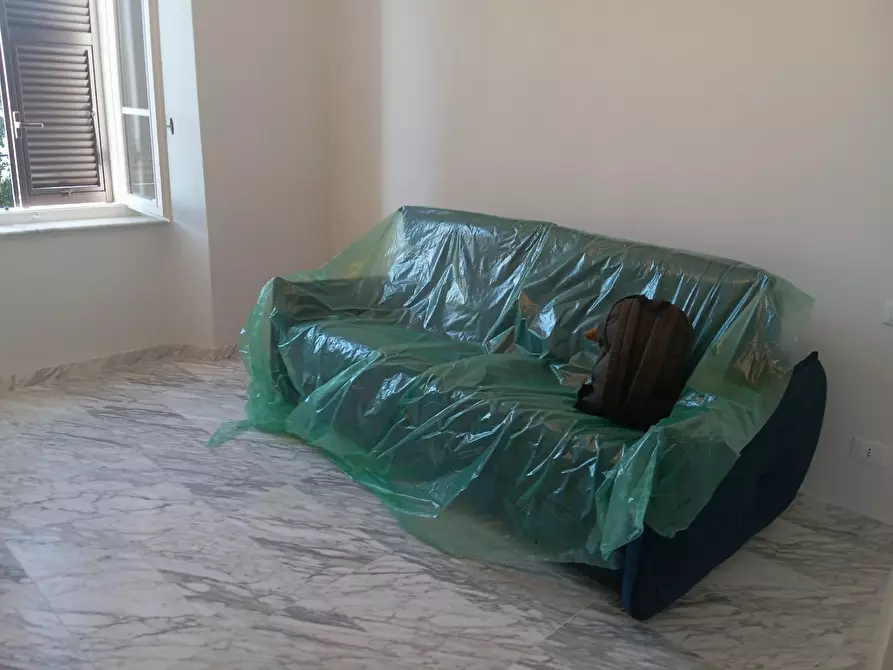 Immagine 8 di Appartamento in affitto  a Carrara