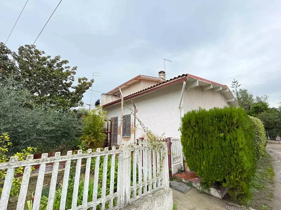 Immagine 27 di Villa in vendita  a Taranto