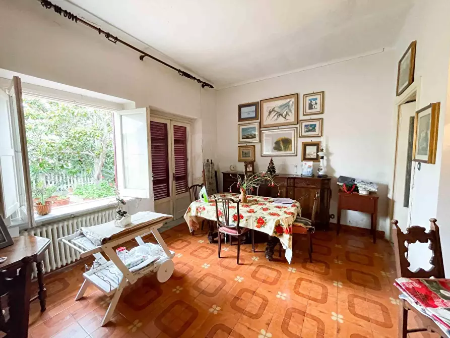 Immagine 4 di Villa in vendita  a Taranto