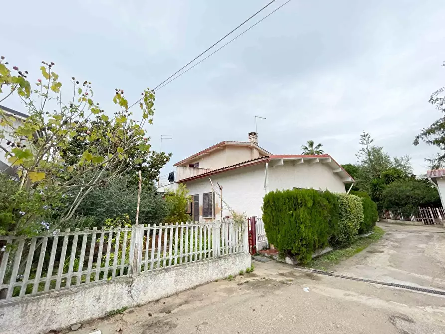 Immagine 26 di Villa in vendita  a Taranto