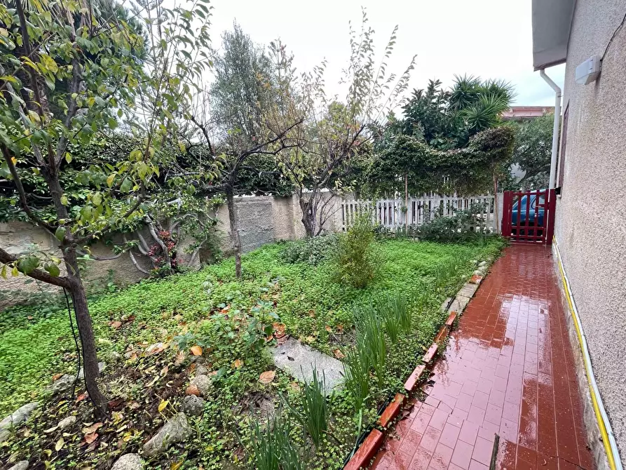 Immagine 14 di Villa in vendita  a Taranto