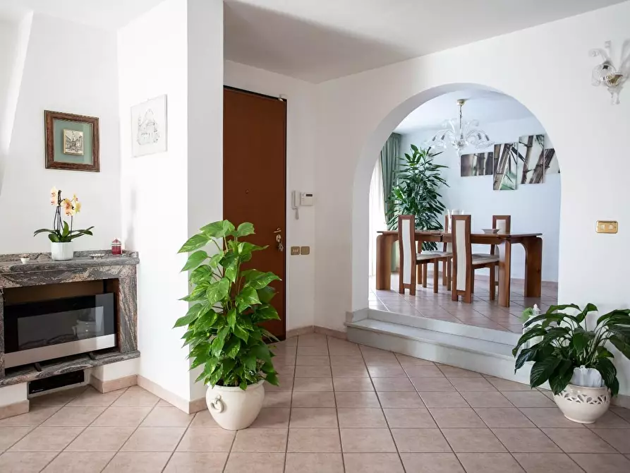 Immagine 2 di Casa bifamiliare in vendita  a San Giuliano Terme