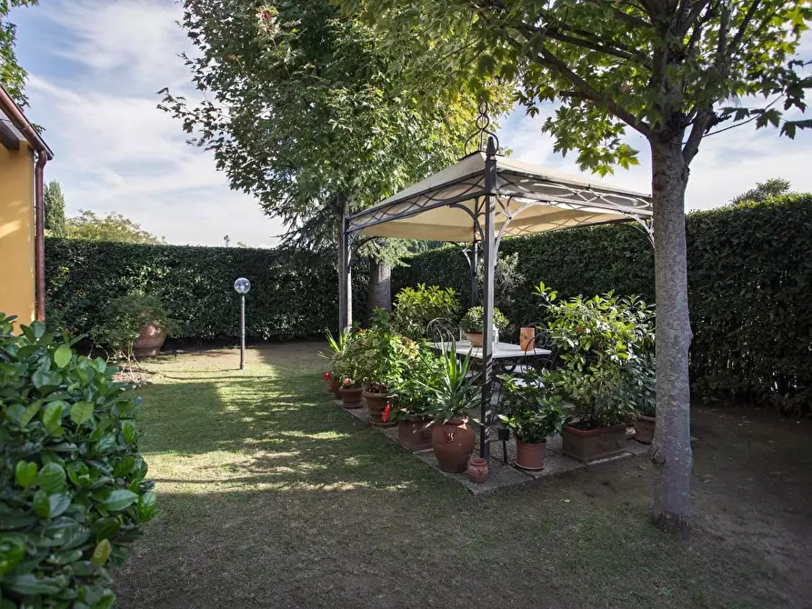 Immagine 32 di Casa bifamiliare in vendita  a San Giuliano Terme