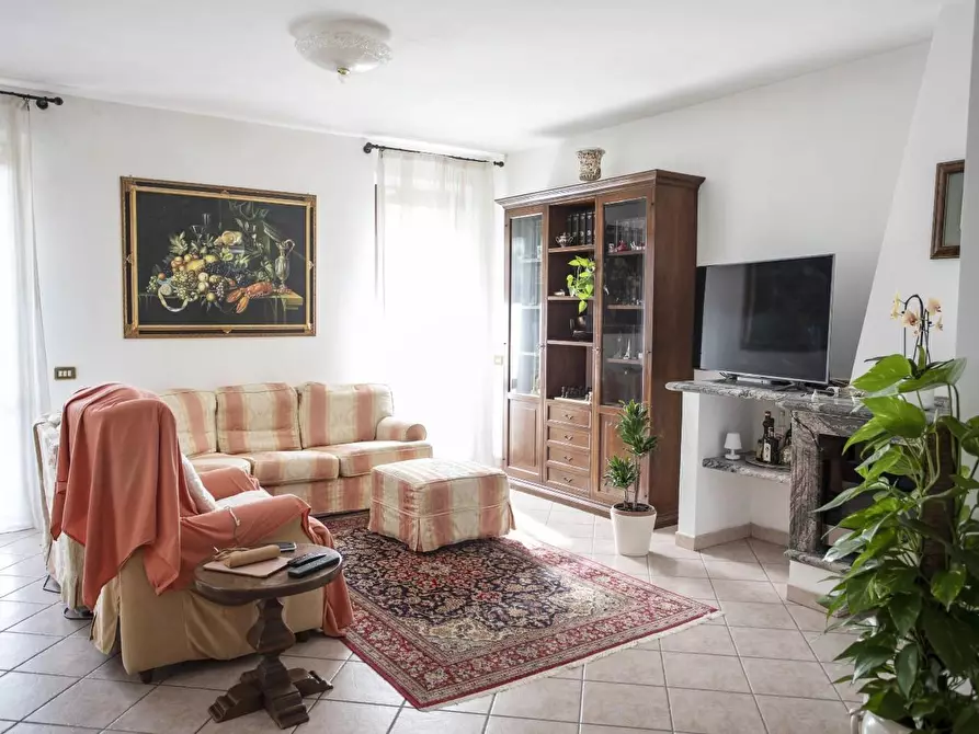 Immagine 4 di Casa bifamiliare in vendita  a San Giuliano Terme