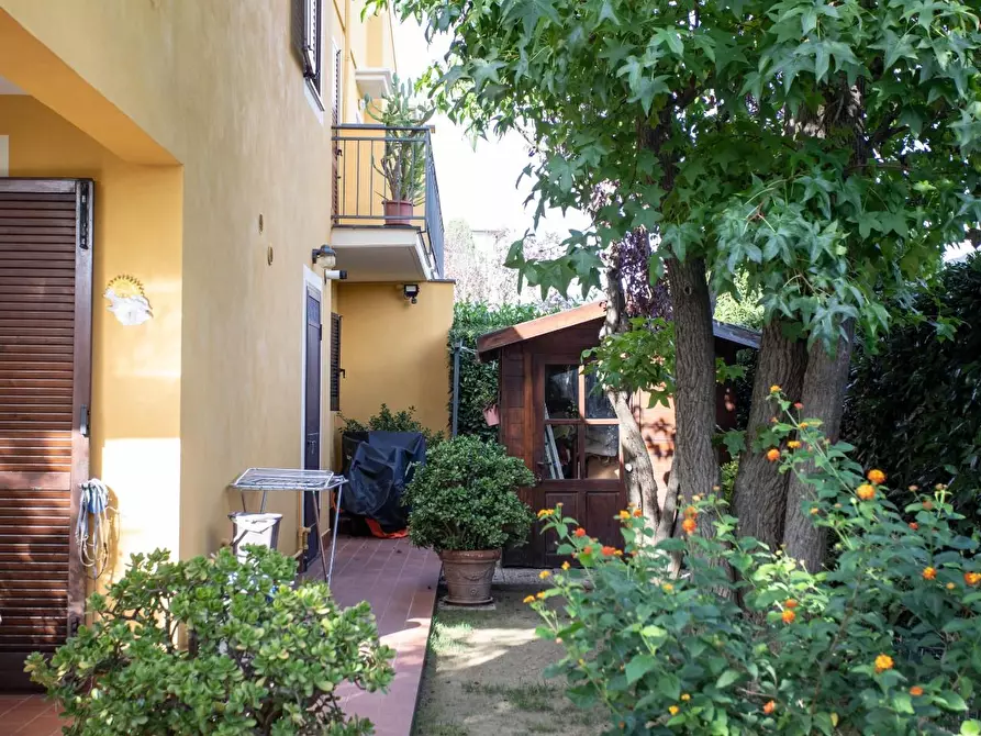 Immagine 31 di Casa bifamiliare in vendita  a San Giuliano Terme