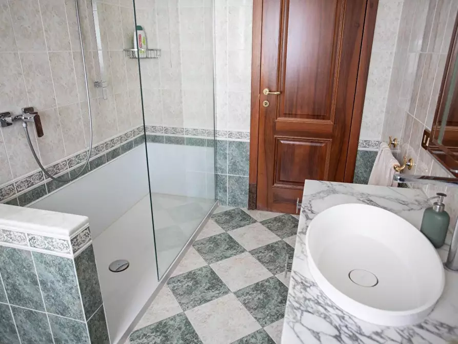 Immagine 24 di Casa bifamiliare in vendita  a San Giuliano Terme