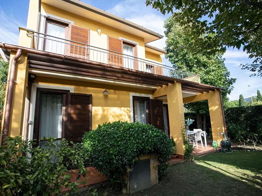 Immagine 28 di Casa bifamiliare in vendita  a San Giuliano Terme