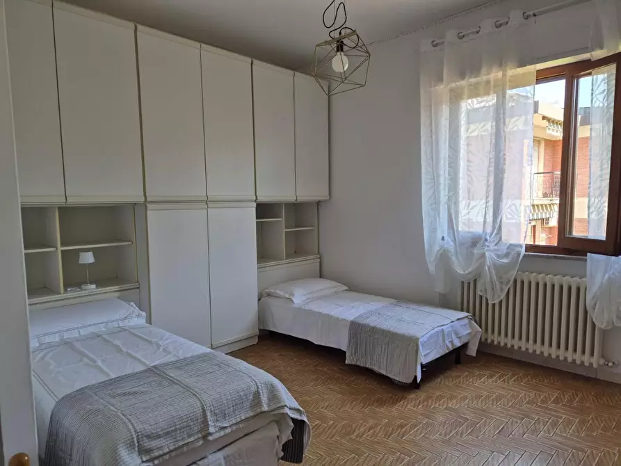 Immagine 7 di Appartamento in affitto  a Carrara