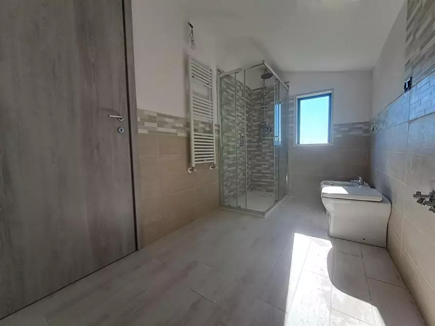 Immagine 12 di Casa semindipendente in vendita  a Ortonovo