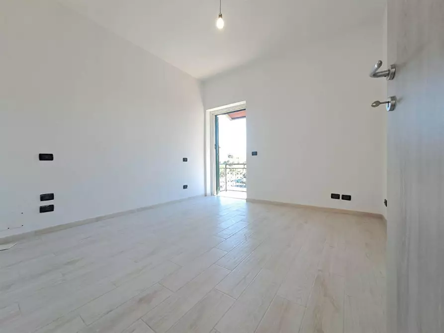 Immagine 11 di Casa semindipendente in vendita  a Ortonovo