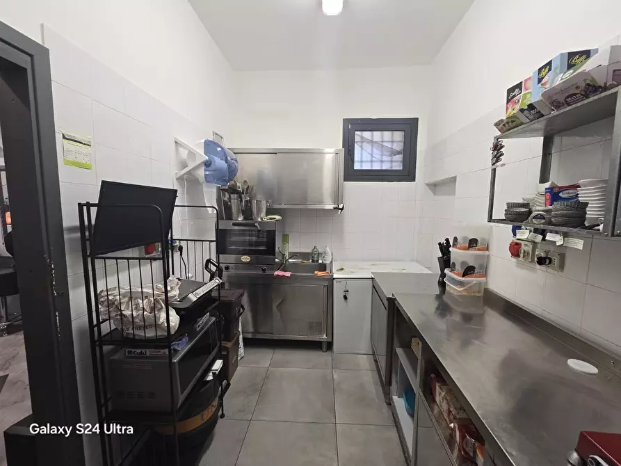 Immagine 7 di Bar / Ristorante in vendita  a Massa