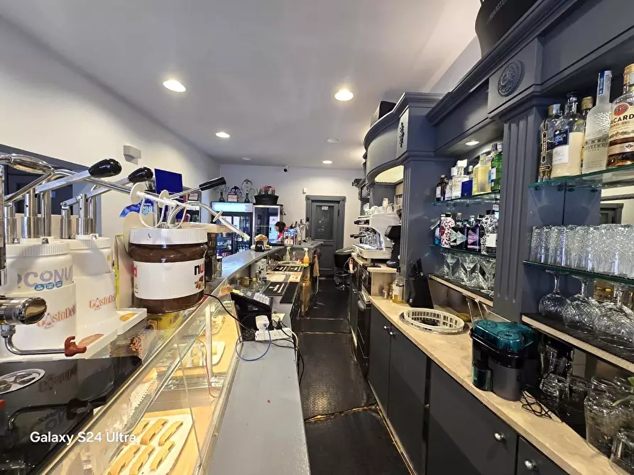 Immagine 3 di Bar / Ristorante in vendita  a Massa