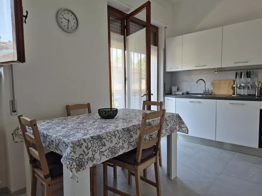 Immagine 6 di Appartamento in affitto  a Carrara