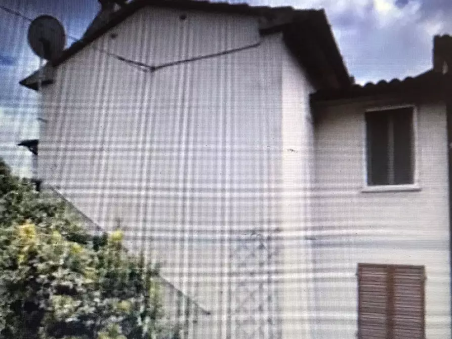Immagine 2 di Appartamento in vendita  a Vecchiano