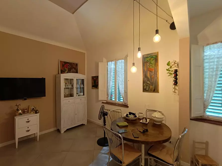 Immagine 4 di Appartamento in vendita  a Siena