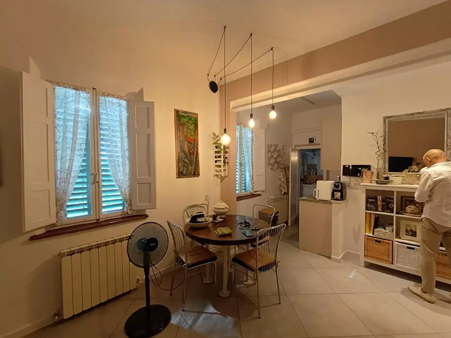 Immagine 5 di Appartamento in vendita  a Siena