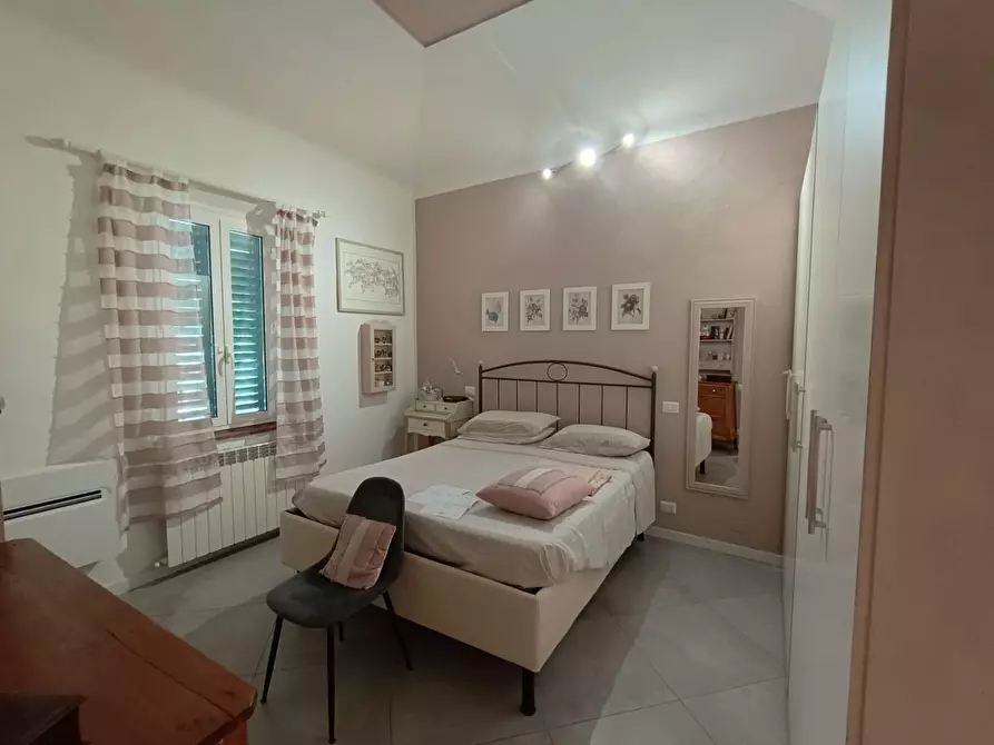 Immagine 9 di Appartamento in vendita  a Siena