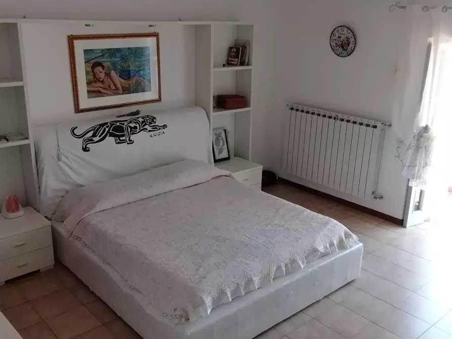 Immagine 14 di Terratetto in vendita  a Massa