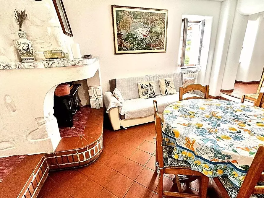 Immagine 4 di Terratetto in vendita  a Massa