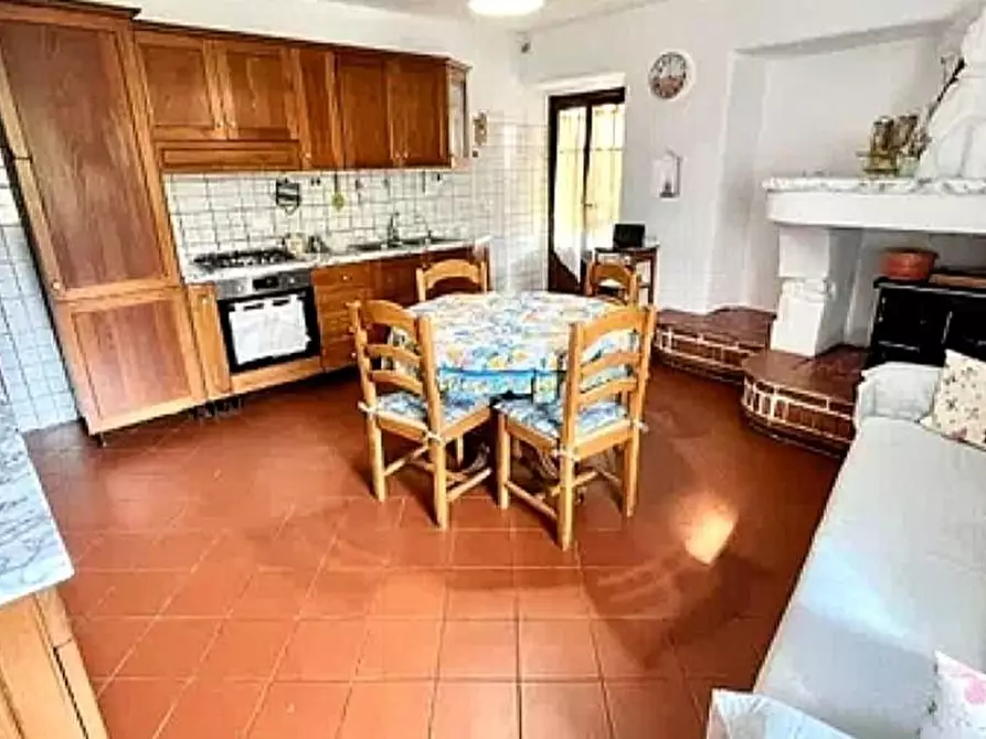 Immagine 8 di Terratetto in vendita  a Massa