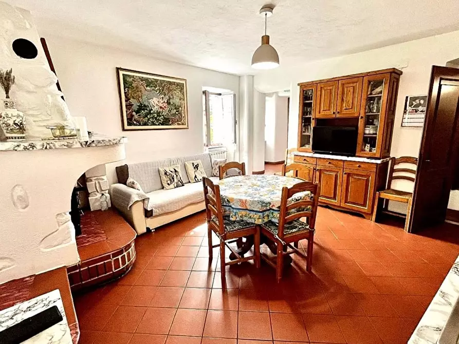 Immagine 3 di Terratetto in vendita  a Massa