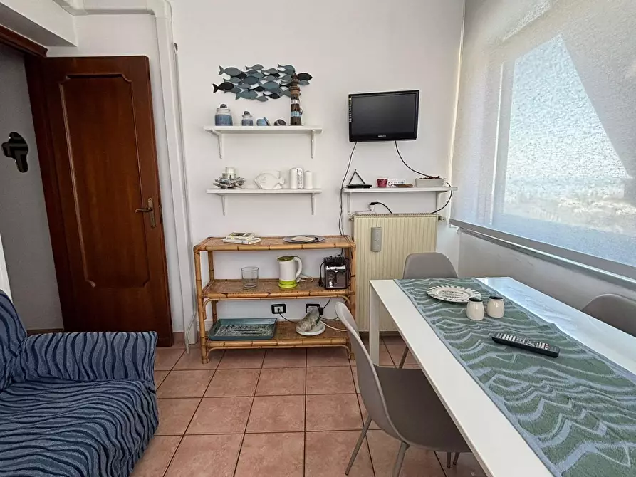 Immagine 1 di Appartamento in affitto  a Ameglia