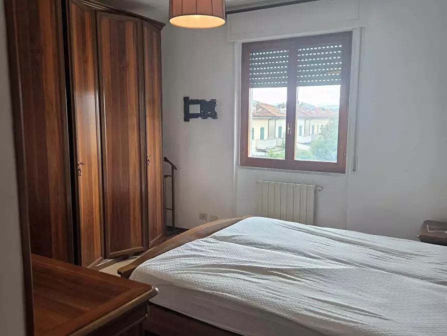 Immagine 9 di Appartamento in affitto  a Sarzana