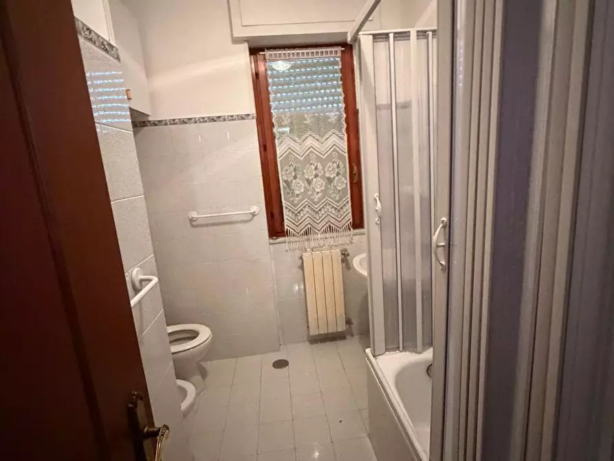 Immagine 17 di Appartamento in affitto  a Sarzana