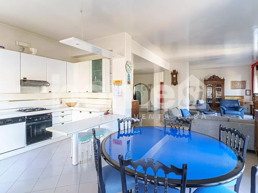 Immagine 2 di Appartamento in vendita  a Catania