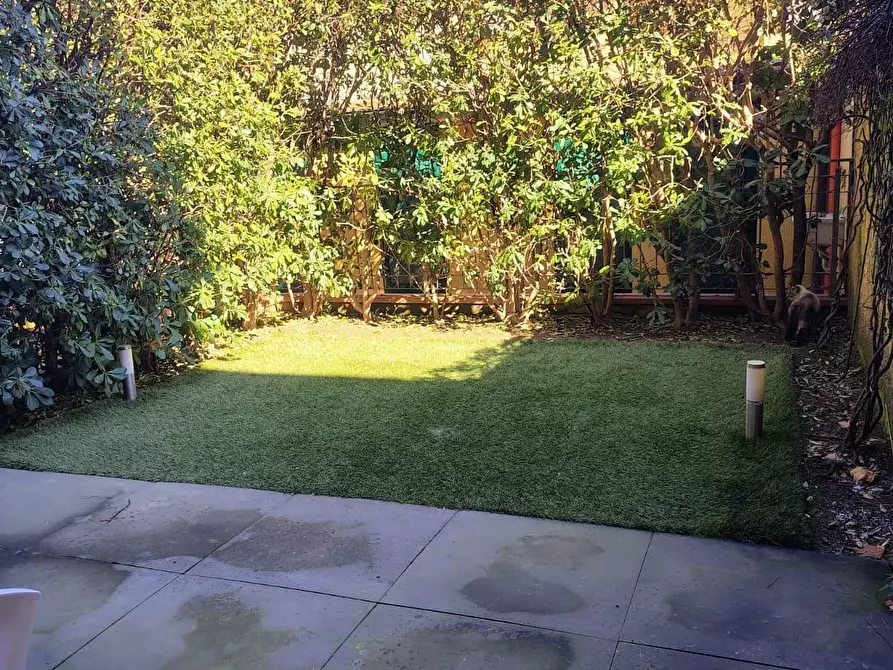 Immagine 2 di Appartamento in vendita  a Carrara