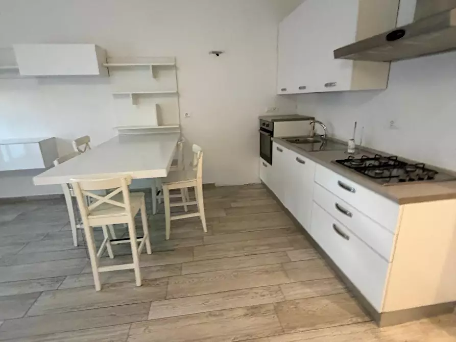 Immagine 11 di Appartamento in vendita  a Carrara