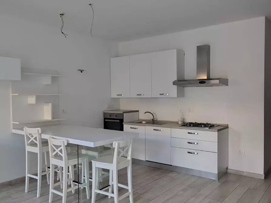 Immagine 3 di Appartamento in vendita  a Carrara