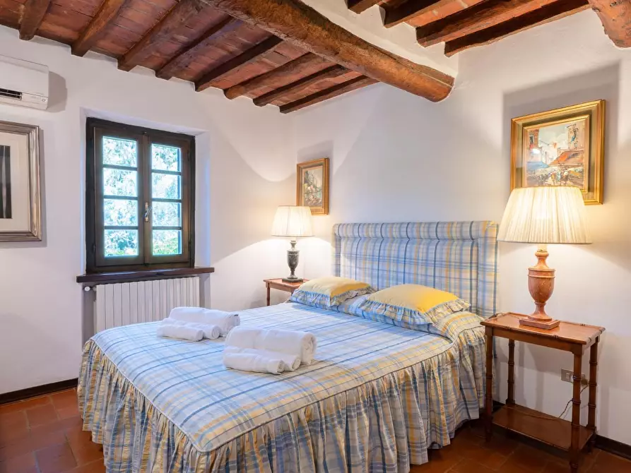 Immagine 66 di Villa in vendita  a Camaiore