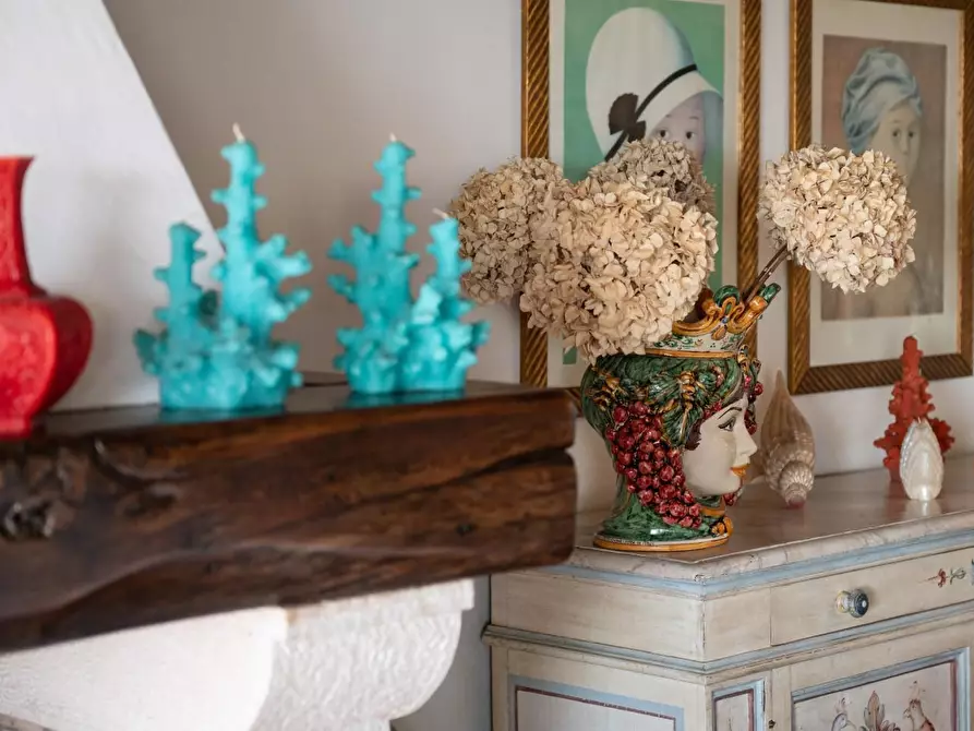 Immagine 13 di Villa in vendita  a Camaiore