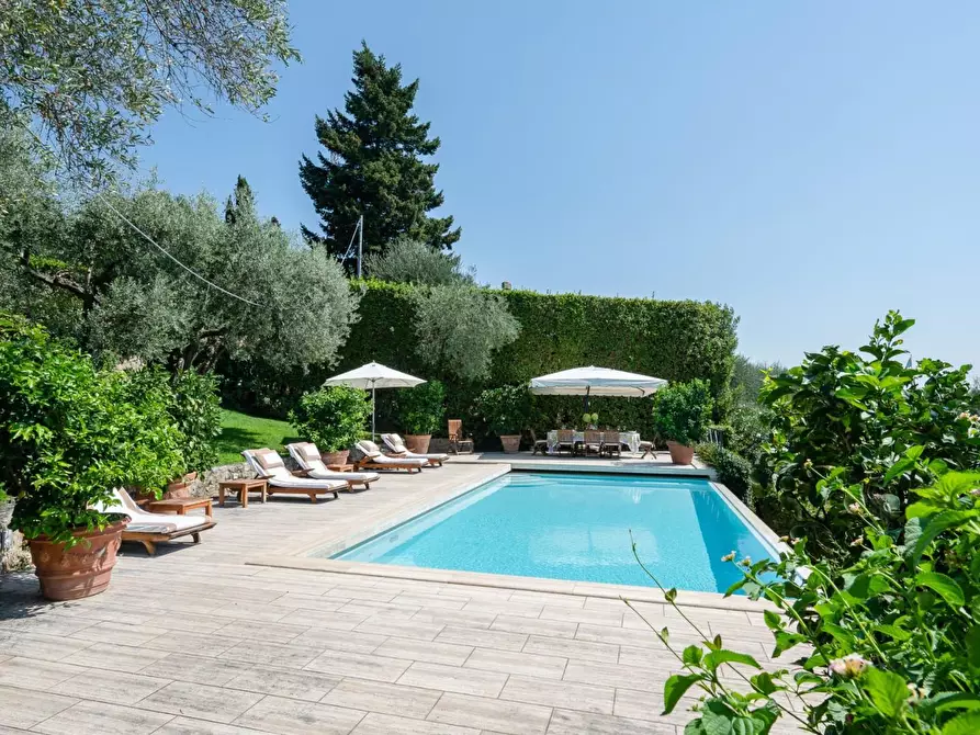 Immagine 31 di Villa in vendita  a Camaiore