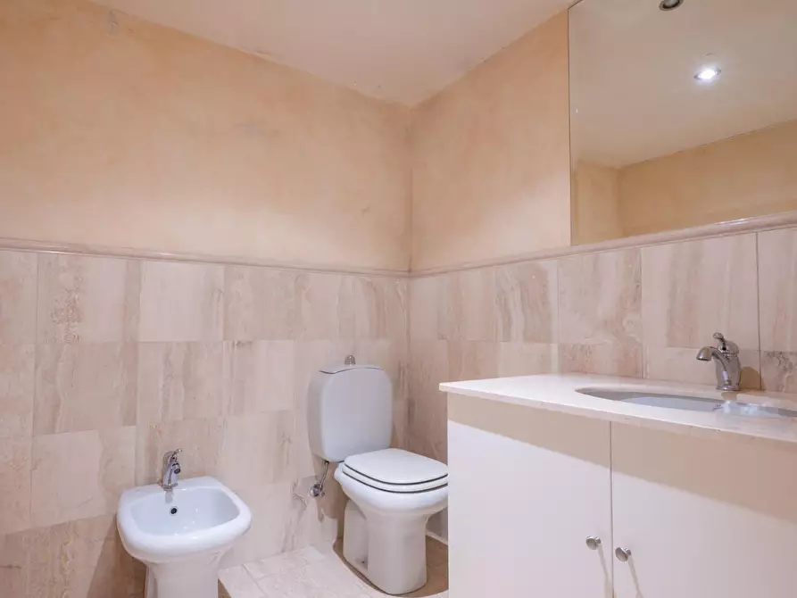 Immagine 79 di Villa in vendita  a Camaiore