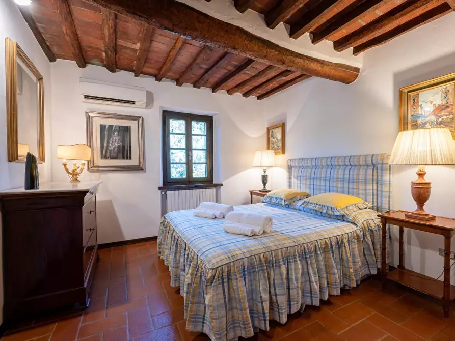 Immagine 23 di Villa in vendita  a Camaiore